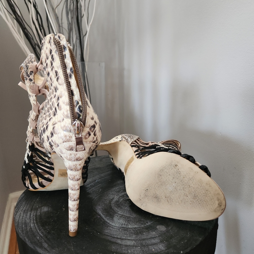 Shoes - Picture 3 of 4